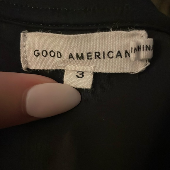 Good American Micro Rib Cotton Tee Bodysuit in Black - Picture 5 of 7